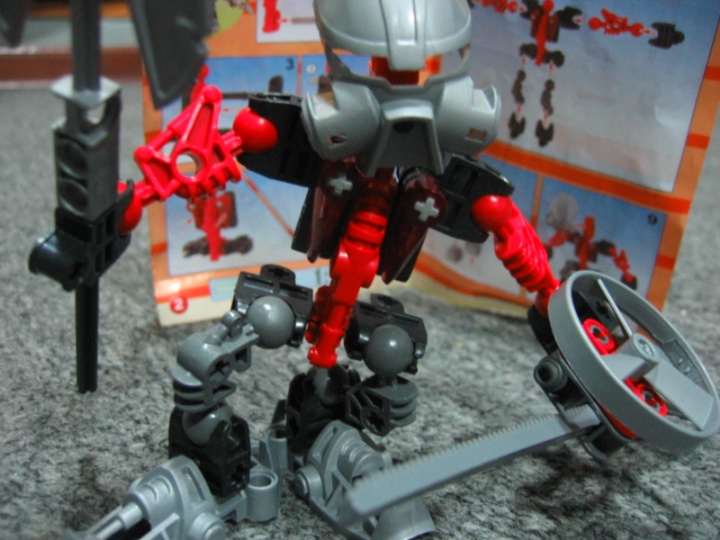 Building a Bionicle